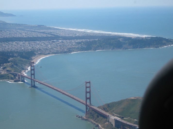 Vliegen over San Francisco Golden Gate Bridge  